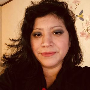 Meet your Posher, Yaneth